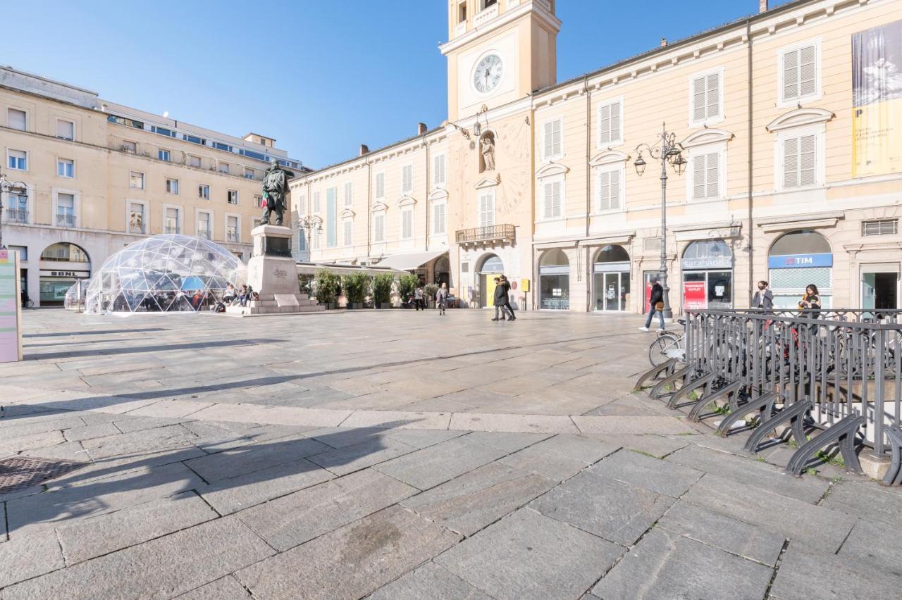 Raffinato Apt Vicino A Piazza Garibaldi X5 Parma Luaran gambar